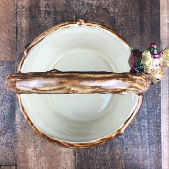 St. Nicholas Square Heartland Moose Handle Basket - Picture 9 of 11